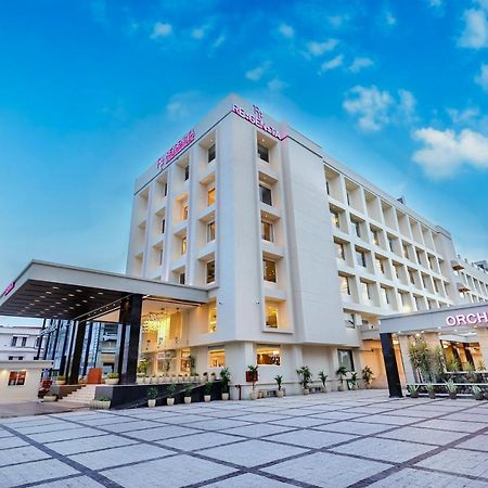 Regenta Dehradun By Royal Orchid Hotels Limited Exterior foto